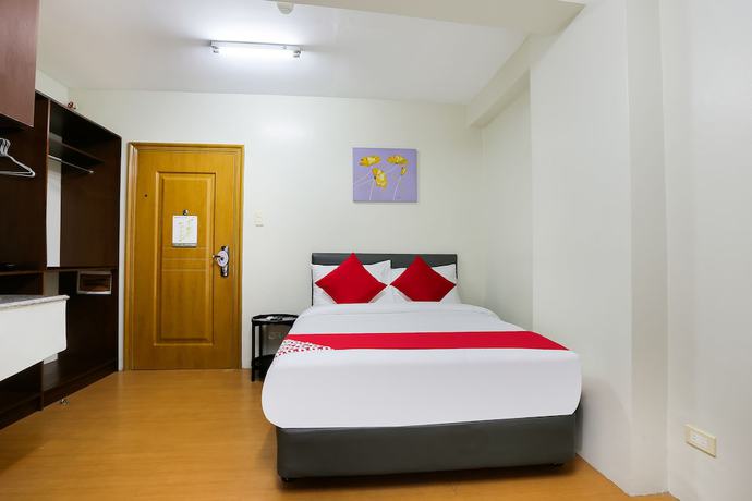 Imagen de la habitación del Hotel OYO 190 Anglo Residences. Foto 8