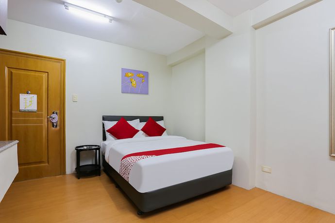 Imagen de la habitación del Hotel OYO 190 Anglo Residences. Foto 14