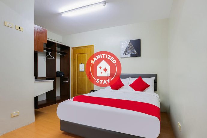 Imagen de la habitación del Hotel OYO 190 Anglo Residences. Foto 17