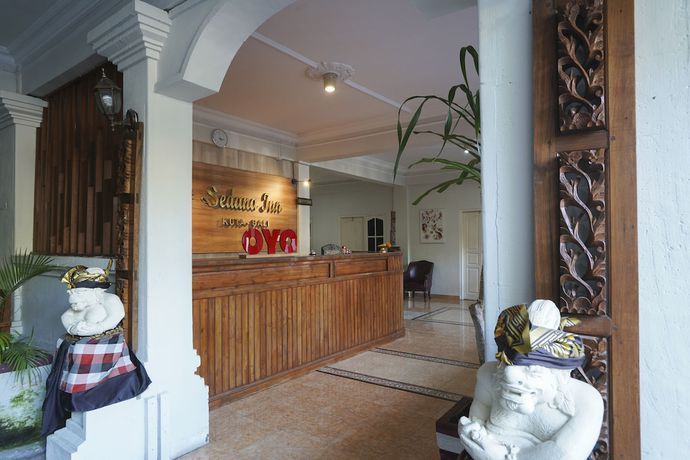 Imagen de los interiores del Hotel OYO 1934 Sedana Inn. Foto 19