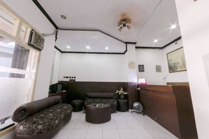 Imagen de los interiores del Hotel OYO 1935 Diamond Inn Makassar. Foto 18