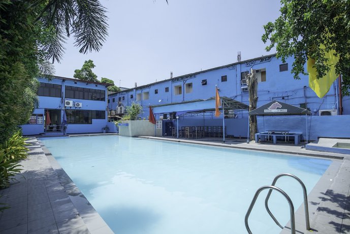 Imagen de la piscina del Hotel OYO 195 Ranchotel - Binan. Foto 19