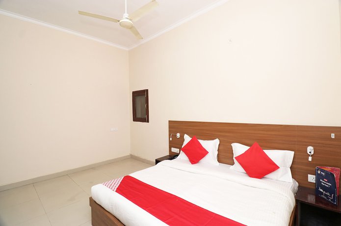 Imagen de la habitación del Hotel OYO 19979 Rajshri. Foto 6