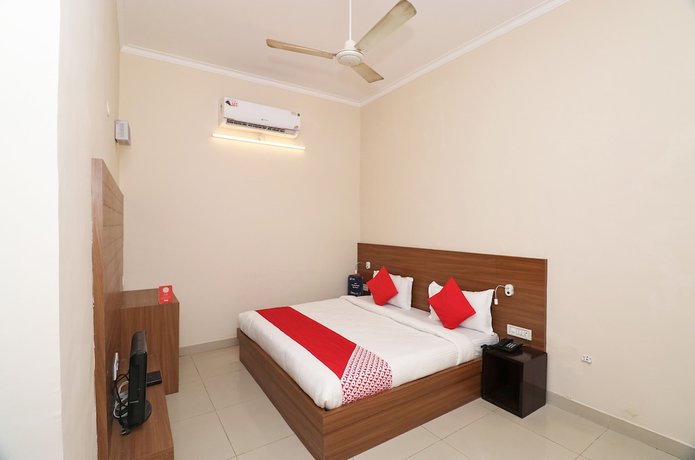 Imagen de la habitación del Hotel OYO 19979 Rajshri. Foto 7