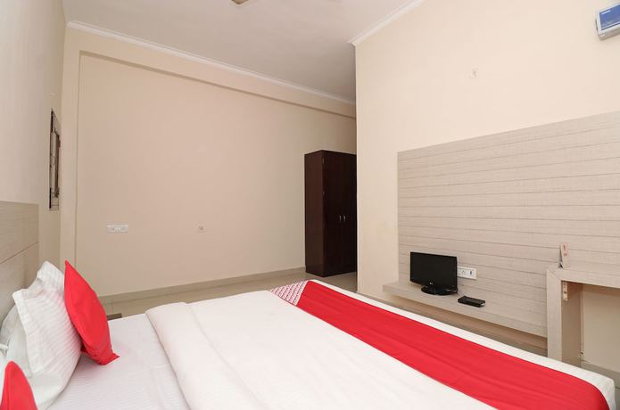 Imagen de la habitación del Hotel OYO 19979 Rajshri. Foto 9