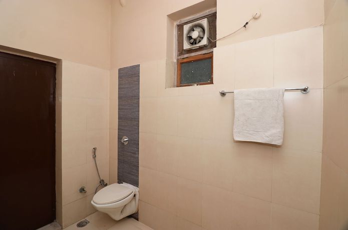 Imagen de la habitación del Hotel OYO 19979 Rajshri. Foto 15