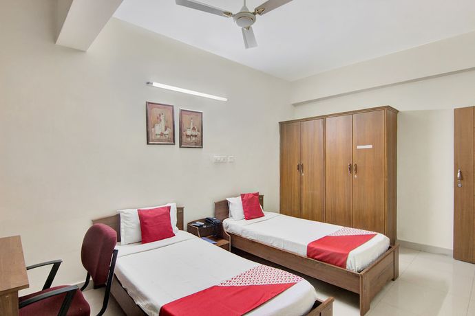 Imagen de la habitación del Hotel OYO 20008 SilverKey Madhapur, Hyderabad. Foto 12