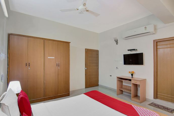 Imagen de la habitación del Hotel OYO 20008 SilverKey Madhapur, Hyderabad. Foto 15