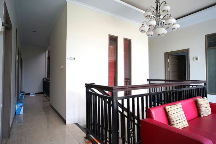 Imagen de los interiores del Hotel OYO 2038 Jasmine Guest House Balikpapan. Foto 15