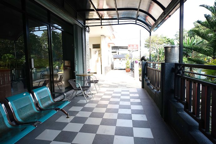 Imagen de los exteriores del Hotel OYO 2038 Jasmine Guest House Balikpapan. Foto 9