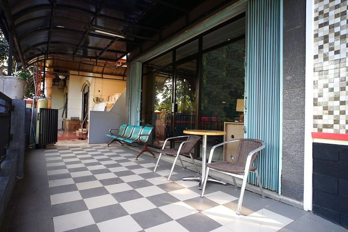 Imagen de los exteriores del Hotel OYO 2038 Jasmine Guest House Balikpapan. Foto 10