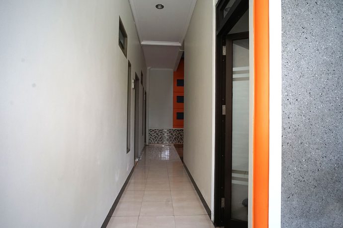 Imagen de los interiores del Hotel OYO 2038 Jasmine Guest House Balikpapan. Foto 19