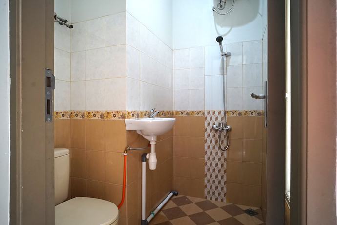 Imagen de la habitación del Hotel OYO 2038 Jasmine Guest House Balikpapan. Foto 8