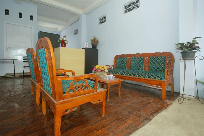 Imagen de los interiores del Hotel OYO 2049 Tassa Kost Syariah. Foto 20