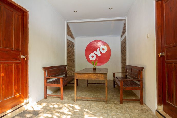 Imagen de los interiores del Hotel OYO 2068 Abhaya Mudra Homestay. Foto 15