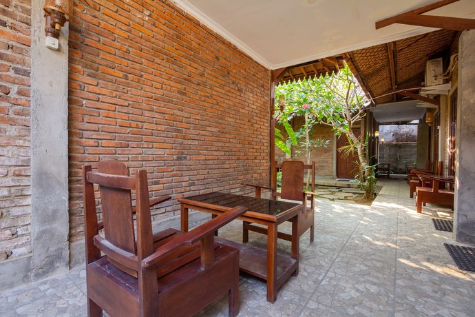 Imagen de los interiores del Hotel OYO 2068 Abhaya Mudra Homestay. Foto 19