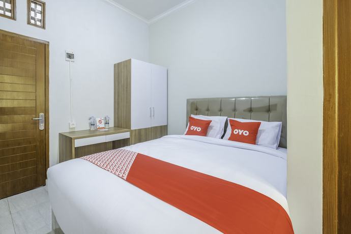 Imagen de la habitación del Hotel OYO 2072 Wisma Teratai. Foto 3