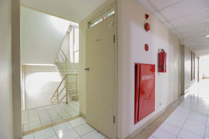 Imagen de los interiores del Hotel OYO 2103 Lauv Room 2 Grand Centerpoint Tower B. Foto 18