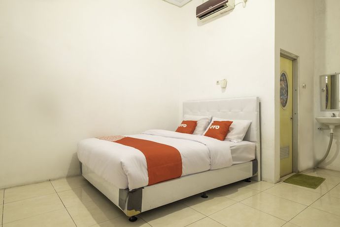 Imagen de la habitación del Hotel OYO 2121 Pondok Nazwa Syariah. Foto 9