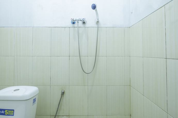 Imagen de la habitación del Hotel OYO 2121 Pondok Nazwa Syariah. Foto 13