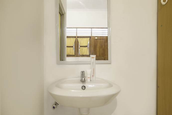 Imagen de la habitación del Hotel OYO 2121 Pondok Nazwa Syariah. Foto 14