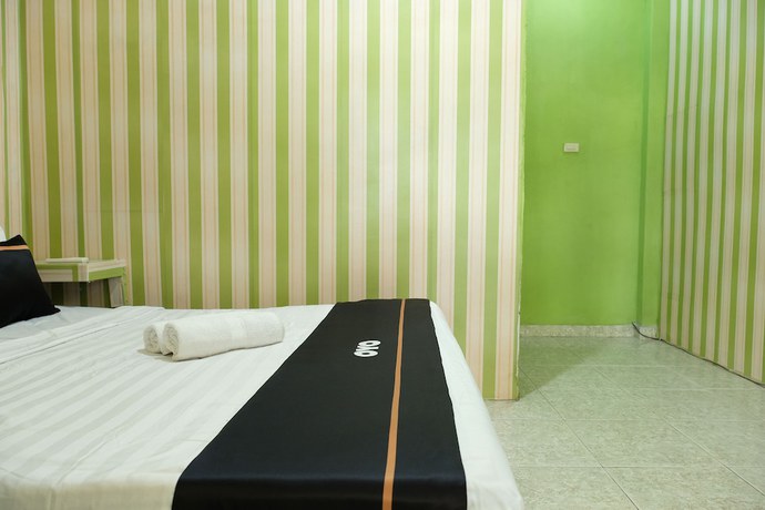 Imagen de la habitación del Hotel OYO 2186 Esbe Syariah. Foto 6