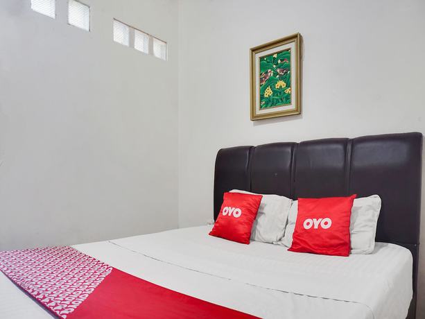 Imagen de la habitación del Hotel OYO 2256 Danysa Guesthouse Syariah. Foto 5