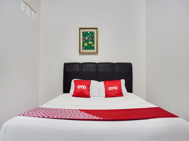 Imagen de la habitación del Hotel OYO 2256 Danysa Guesthouse Syariah. Foto 7