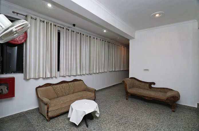 Imagen de los interiores del Hotel OYO 22711 Rajni Guest House. Foto 17