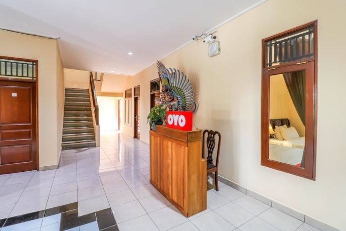 Imagen de los interiores del Hotel OYO 2280 Wisma Guntur II. Foto 17