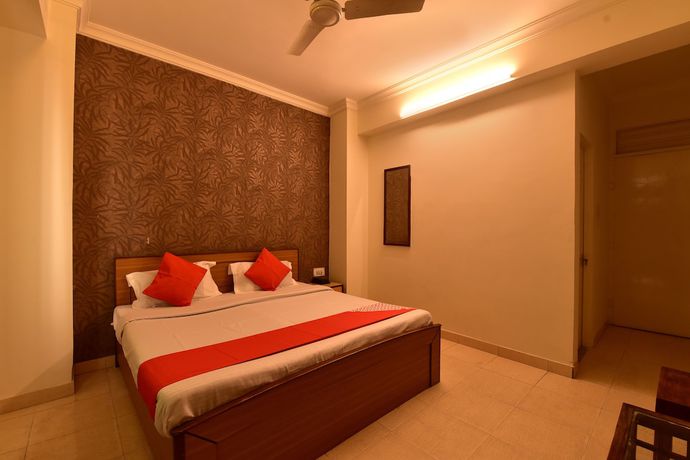 Imagen de la habitación del Hotel OYO 22915 C M Regency. Foto 3