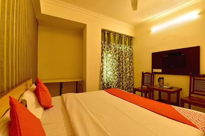 Imagen de la habitación del Hotel OYO 22915 C M Regency. Foto 4
