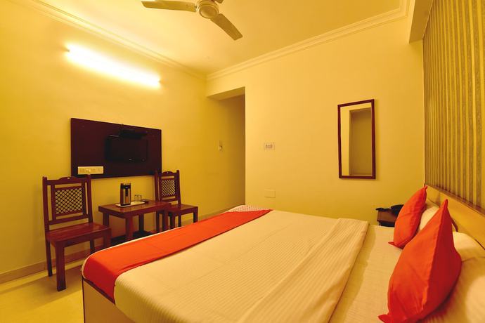 Imagen de la habitación del Hotel OYO 22915 C M Regency. Foto 5