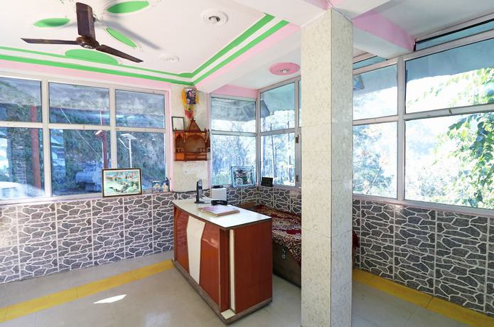 Imagen de los interiores del Hotel OYO 22960 Riya Residency. Foto 18