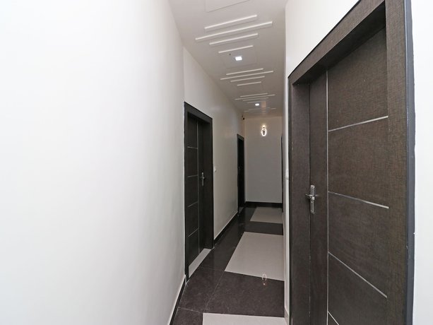 Imagen de los interiores del Hotel OYO 22979 Saffron. Foto 17