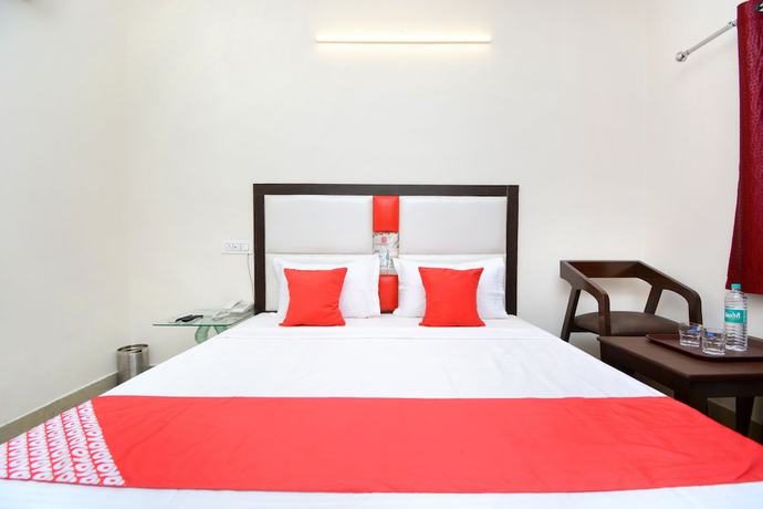 Imagen de la habitación del Hotel OYO 22993 Ozas Grand. Foto 3