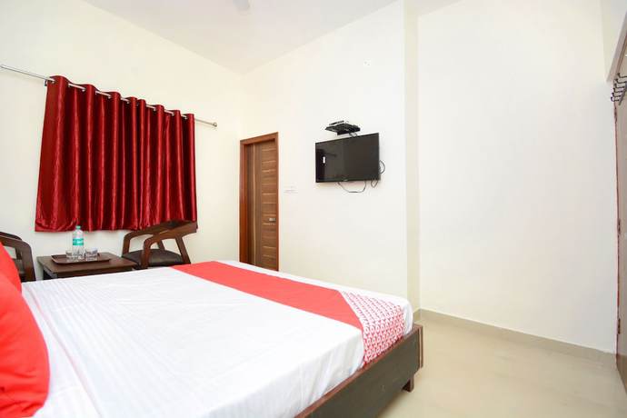 Imagen de la habitación del Hotel OYO 22993 Ozas Grand. Foto 5