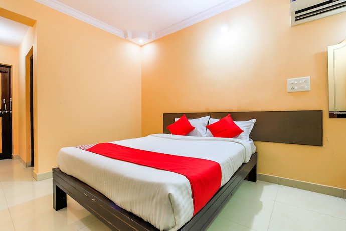 Imagen de la habitación del Hotel OYO 23035 Srinivas Residency. Foto 5