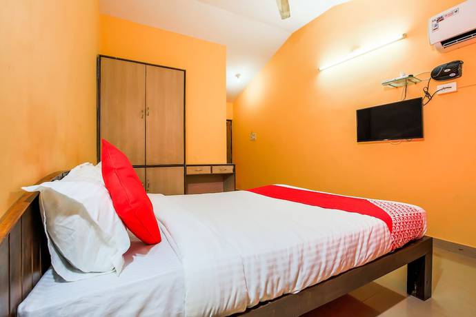 Imagen de la habitación del Hotel OYO 23035 Srinivas Residency. Foto 9