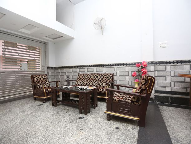 Imagen de los interiores del Hotel OYO 23090 Mani Bhai Patel. Foto 17