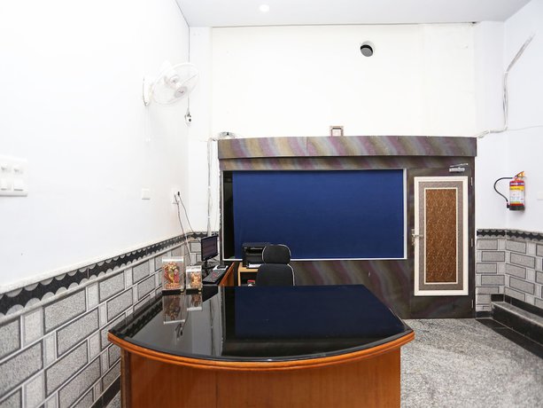 Imagen de los interiores del Hotel OYO 23090 Mani Bhai Patel. Foto 18
