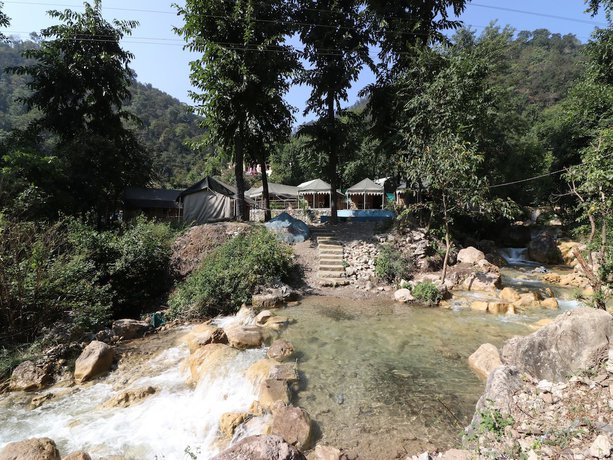 Imagen de los exteriores del Hotel OYO 23439 Tapovan Heights Camp and Resort. Foto 16