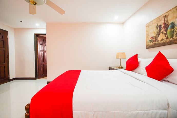 Imagen de la habitación del Hotel OYO 236 Edmundo. Foto 10