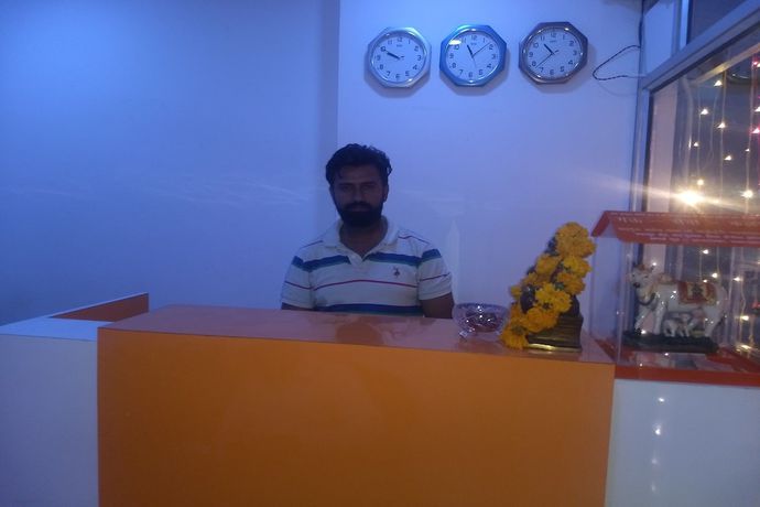 Imagen de los interiores del Hotel OYO 23668 The Hridhaan Regency. Foto 17