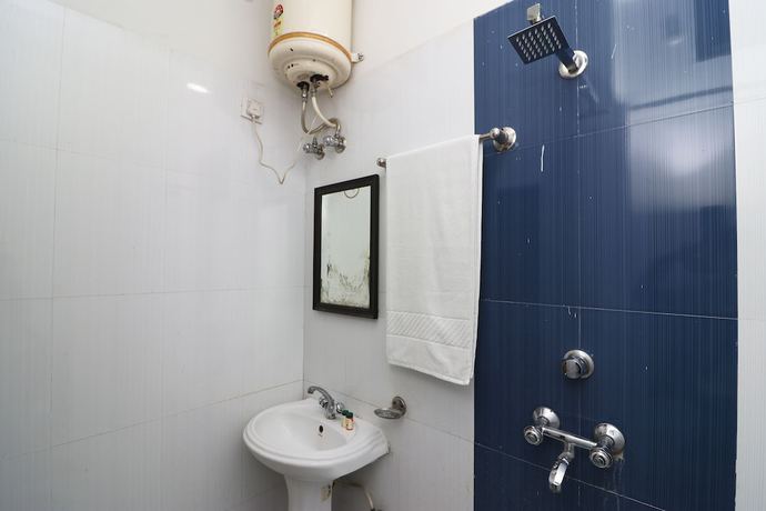 Imagen de la habitación del Hotel OYO 24199 Ojus Tower. Foto 9