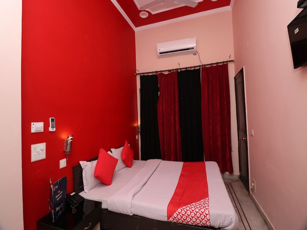 Imagen de la habitación del Hotel OYO 24340 Laxmi Palace. Foto 3