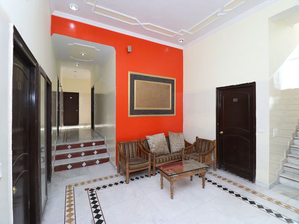 Imagen de los interiores del Hotel OYO 24340 Laxmi Palace. Foto 16