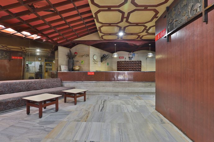 Imagen de los interiores del Hotel OYO 24534 President. Foto 13