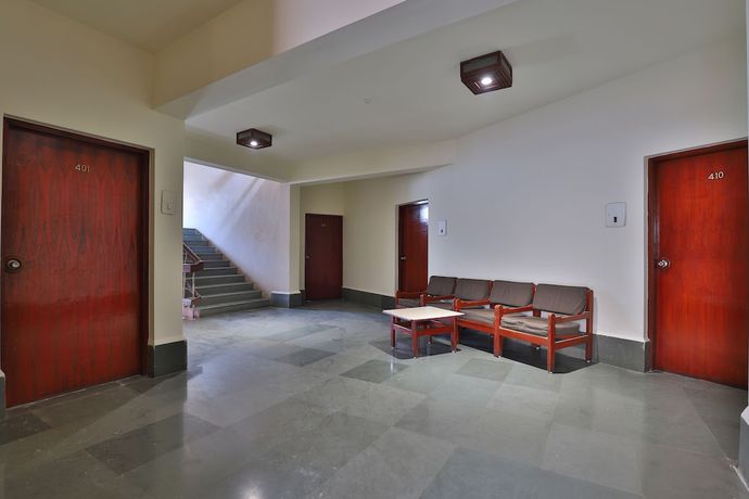 Imagen de los interiores del Hotel OYO 24534 President. Foto 17