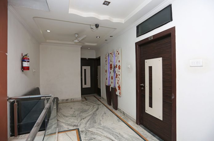 Imagen de los interiores del Hotel OYO 24646 Gaurav Palace. Foto 16